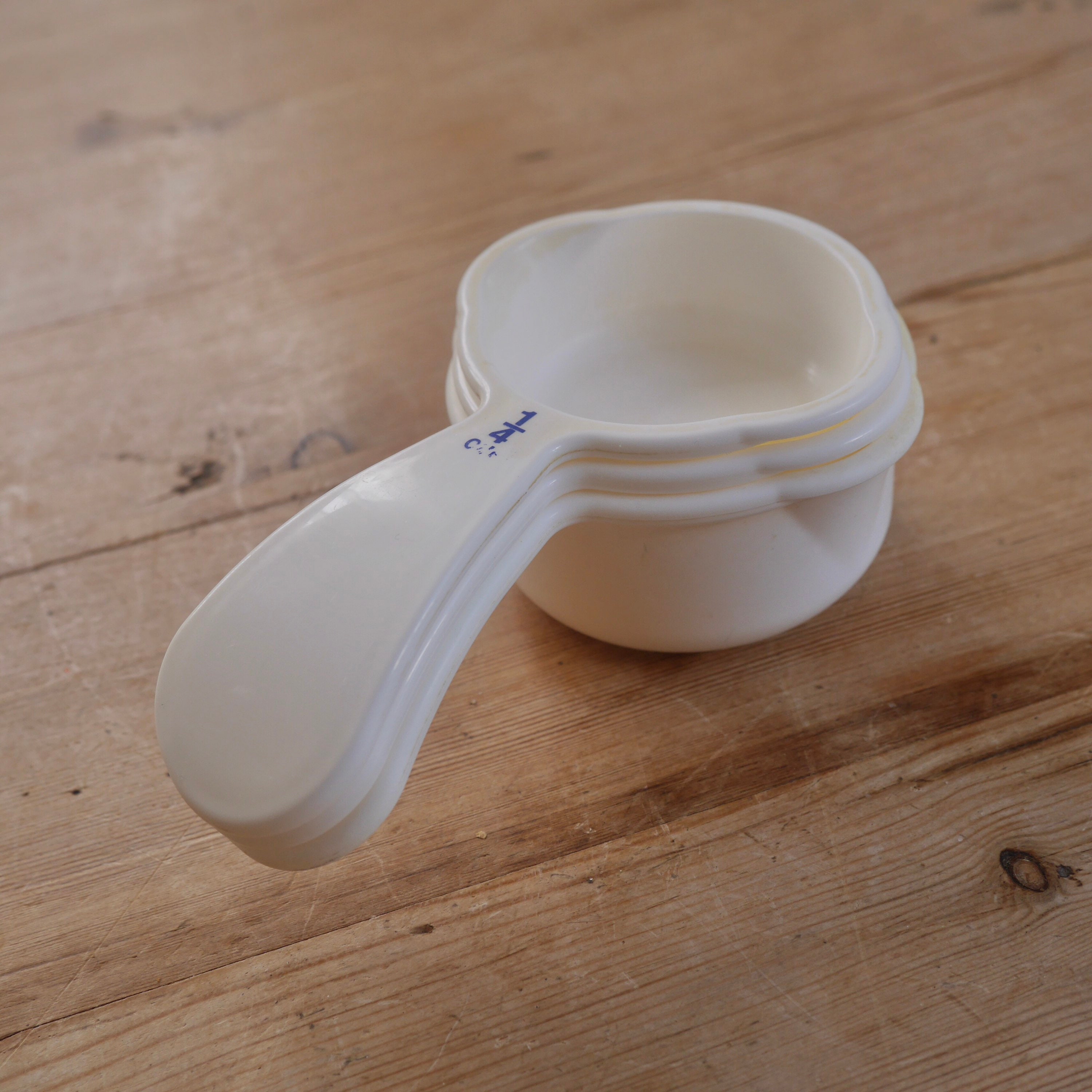 Stop using your vintage Tupperware NOW. These measuring cups are