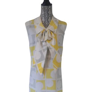 1960s MOD Sleeveless Yellow/Gray Shift Dress