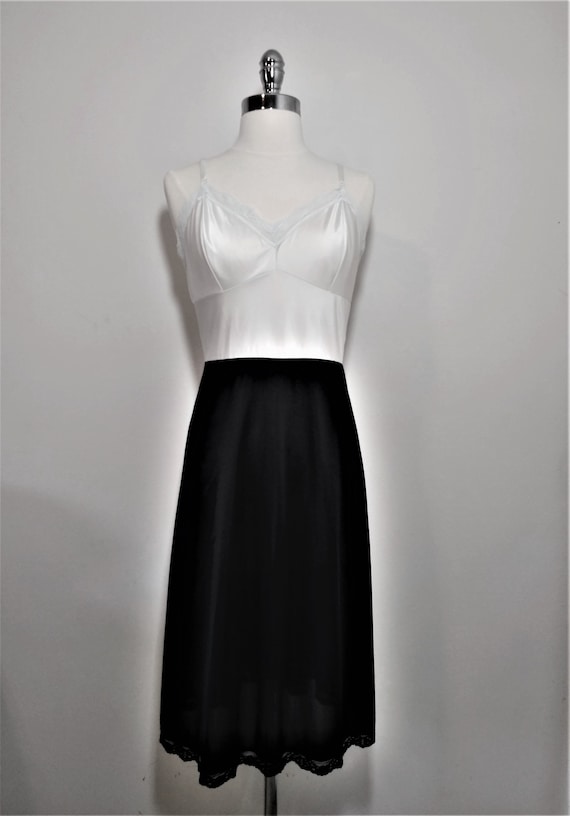 Vintage Black and White Underdress Lace  Full Slip - image 1