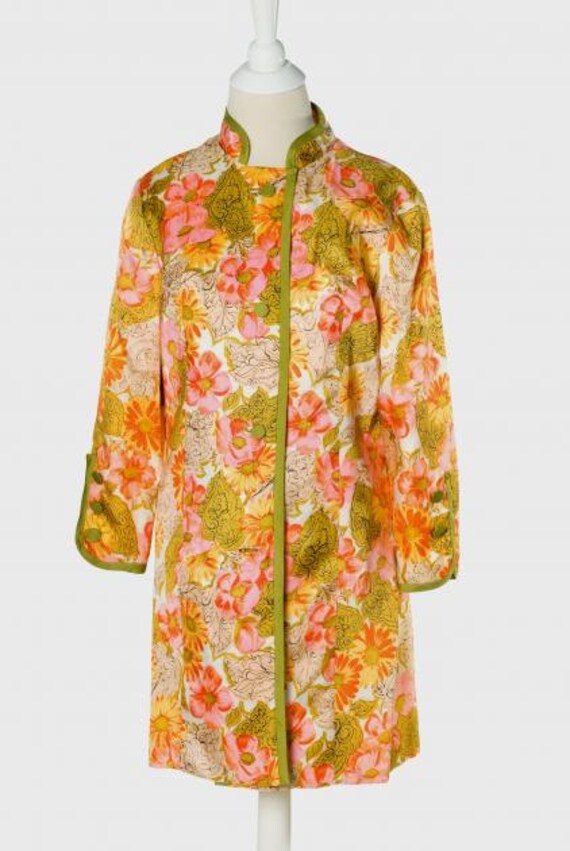 Vintage 1960s Mandarin Collar Floral Jacket