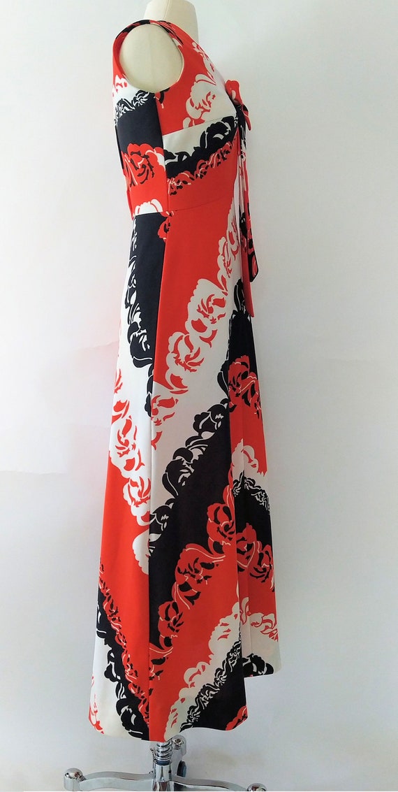 Vintage 70s Red and Black Sleeveless Fit and Flar… - image 3