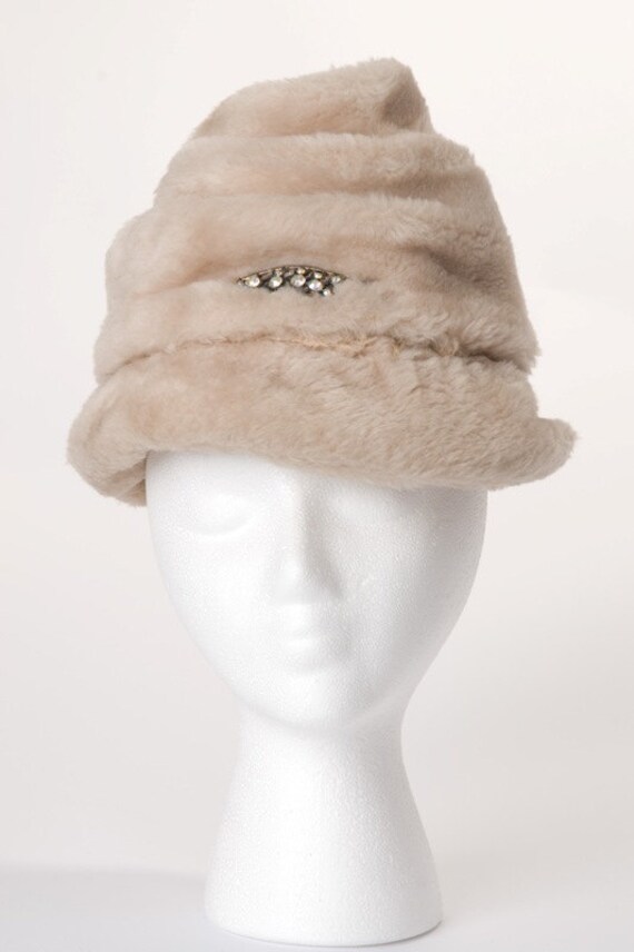 Vintage 1960s Faux Fur Hat - image 1