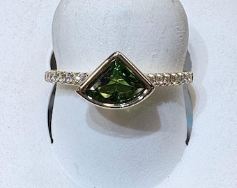 14 karat yellow, gold, natural, Tsavorite garnet and diamond ring