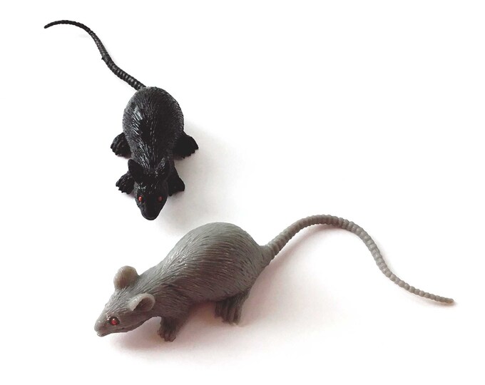 6 Fake Mice, Realistic Rodents, Gross Creepy Scary, Plastic Mouse