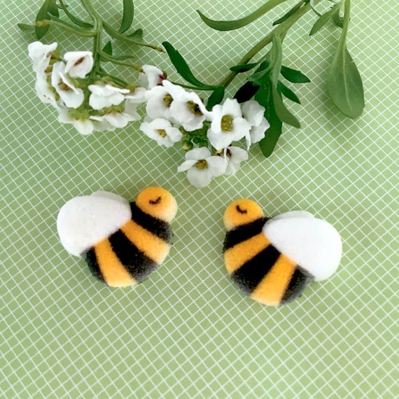 24 Bee Sugars, Edible Cake Decorations, Honey Bee Cupcake Ideas 