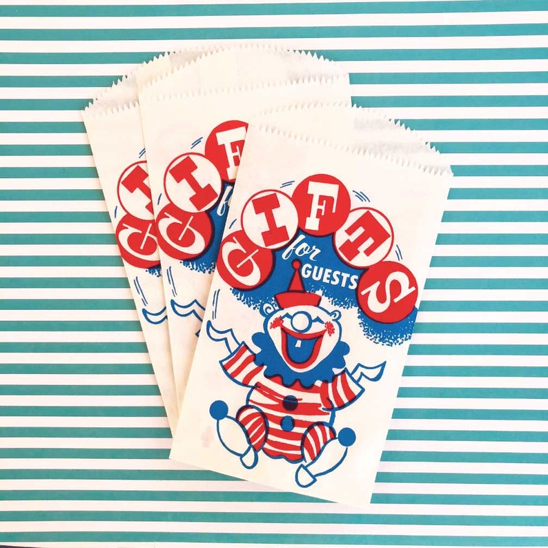 Set of 20 Retro Circus Decor Vintage 1970s Popcorn Bag Carnival-Themed Gift Bag Clown Party Bags