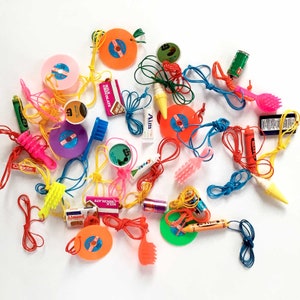 8 Vintage ’80s Charm Necklaces, Retro Colorful Plastic Pendants