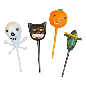 Halloween Toppers (12), Folk Art Collectible, Pumpkin - Witch - Cat - Ghost