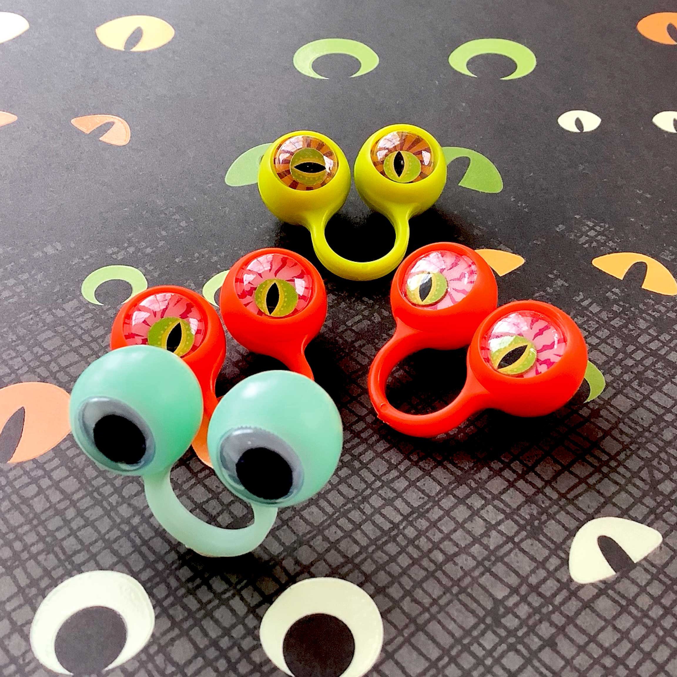 Scary Googly Eye Cupcake Rings 5 Eyeball Rings Wiggly Eye Etsy
