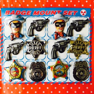 Vintage Blech Sheriff-Abzeichen, 12 Pins auf Display-Karte, alter Ladenbestand, Waffen - Stern-Abzeichen - Lone Ranger - Wilder Westen - Texas Ranger - Cowboy