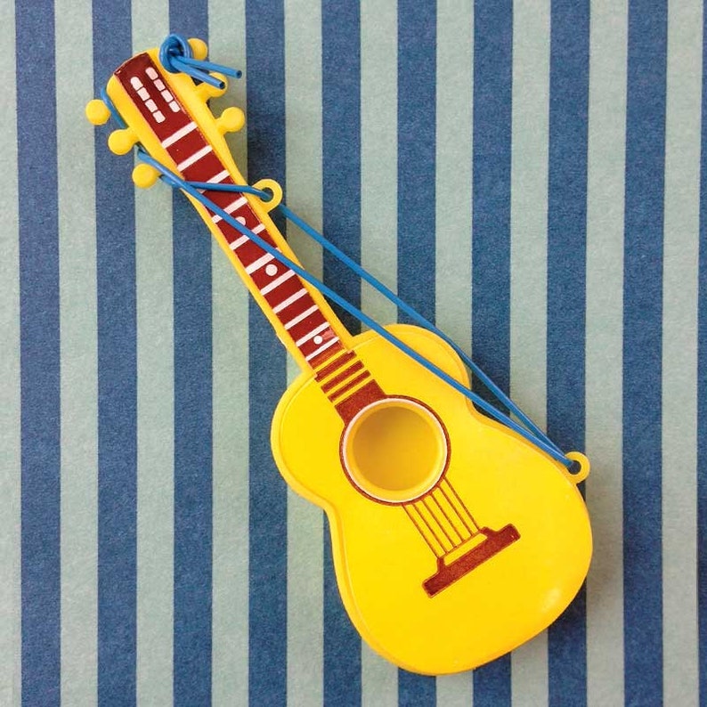 Guitar Cake Toppers Guitar Player Groom Rock and Roll Cake Plastic Guitar 2 Music Cake Topper Wedding Cake Topper Miniature Guitars