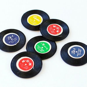 Vintage Record Charms (12), Miniature 45 RPM Records, Retro Plastic 1970s