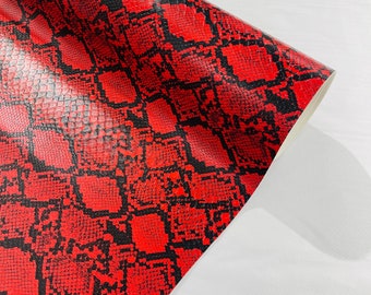 Tapicería de piel sintética de serpiente en rojo y negro de 137 cm de ancho, textura tridimensional de piel de serpiente, tela de vinilo PVC de imitación de piel, cortada a medida.