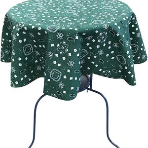 New Creations Fabric & Foam Inc, nappe ronde imprimée en poly coton (chasseur de foulard, choisissez la taille ci-dessous