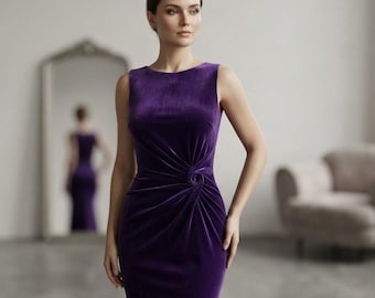 Tela elástica de terciopelo morado de 58" de ancho para disfraces. Se vende cortada a medida.