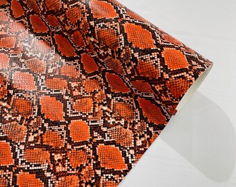 Tapicería de piel sintética de serpiente naranja/negra de 137 cm de ancho, textura tridimensional de piel de serpiente, tela de vinilo PVC de imitación de piel, cortada a medida.