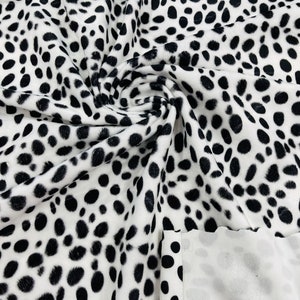 White/Black Dalmatian animal Print Velboa Faux Fur Fabric/58&quot;/60&quot; Width/costumes/Upholstery/Children Blankets/Toys/Children Clothing.