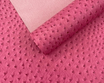 Rivestimento in vinile effetto struzzo fucsia, tessuto similpelle, larghezza 54 pollici.