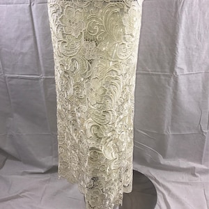 Dk.peach paisley flower guipure, wedding/bridal/prom/nightgown fabric sold by the yard
