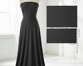 Tela de nailon y elastano color carbón, de 147 cm de ancho con elasticidad en 4 direcciones para trajes de baño y disfraces.