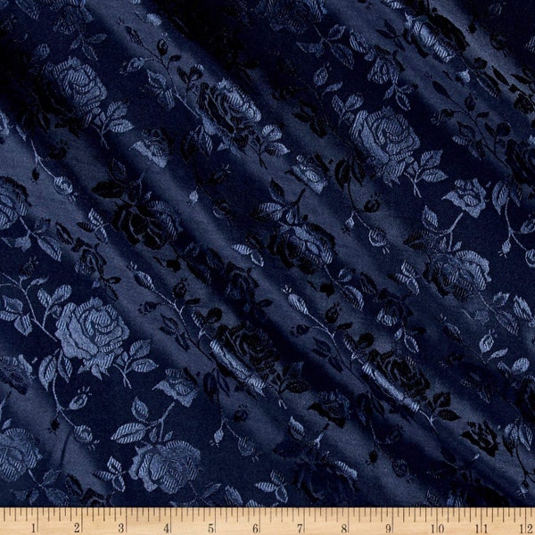 Tissu satiné jacquard en brocart de fleur de polyester bleu marine de 60 po de large, vendu par mètre.