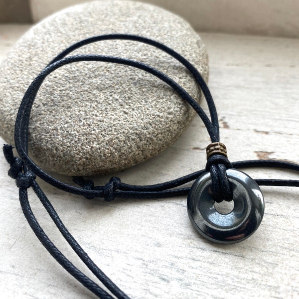 Pendentif en pierres précieuses pour adolescents, collier donut en cristal hématite, cordon ajustable en cuir ou végétalien, collier en pierre unisexe