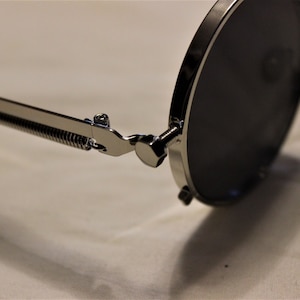 Sunglasses design similar to Vintage Jean Paul Gaultier Sonnenbrille