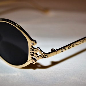 Sunglasses similar Jean Paul Gaultier Sonnenbrille Vintage Gold