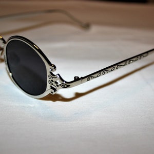 Sunglasses similar desing Jean Paul Gaultier Sonnenbrille Vintage Silver