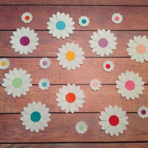 20 Daisy die cuts, 2 sizes, Daisy die cuts, papercrafting, handmade flowers, die cuts, flower die cuts, destash