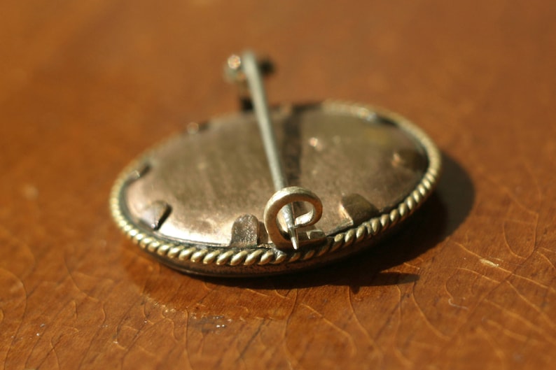 vintage brass photo brooch 1900s Amerikaner double