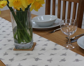 Cotton Table Runner, Unique Handmade Gift Idea, Home Decor. Kitchen decor. Table setting. Natural bee print.