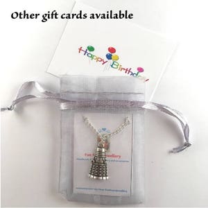 Cadeau presentatie 1 - kleine zilveren organza zakje met kaartje van uw keuze