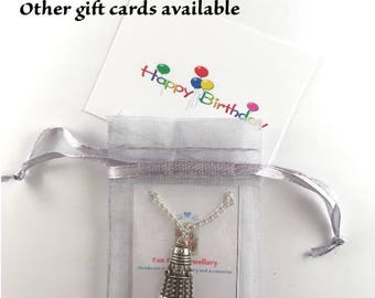 Cadeau presentatie 1 - kleine zilveren organza zakje met kaartje van uw keuze