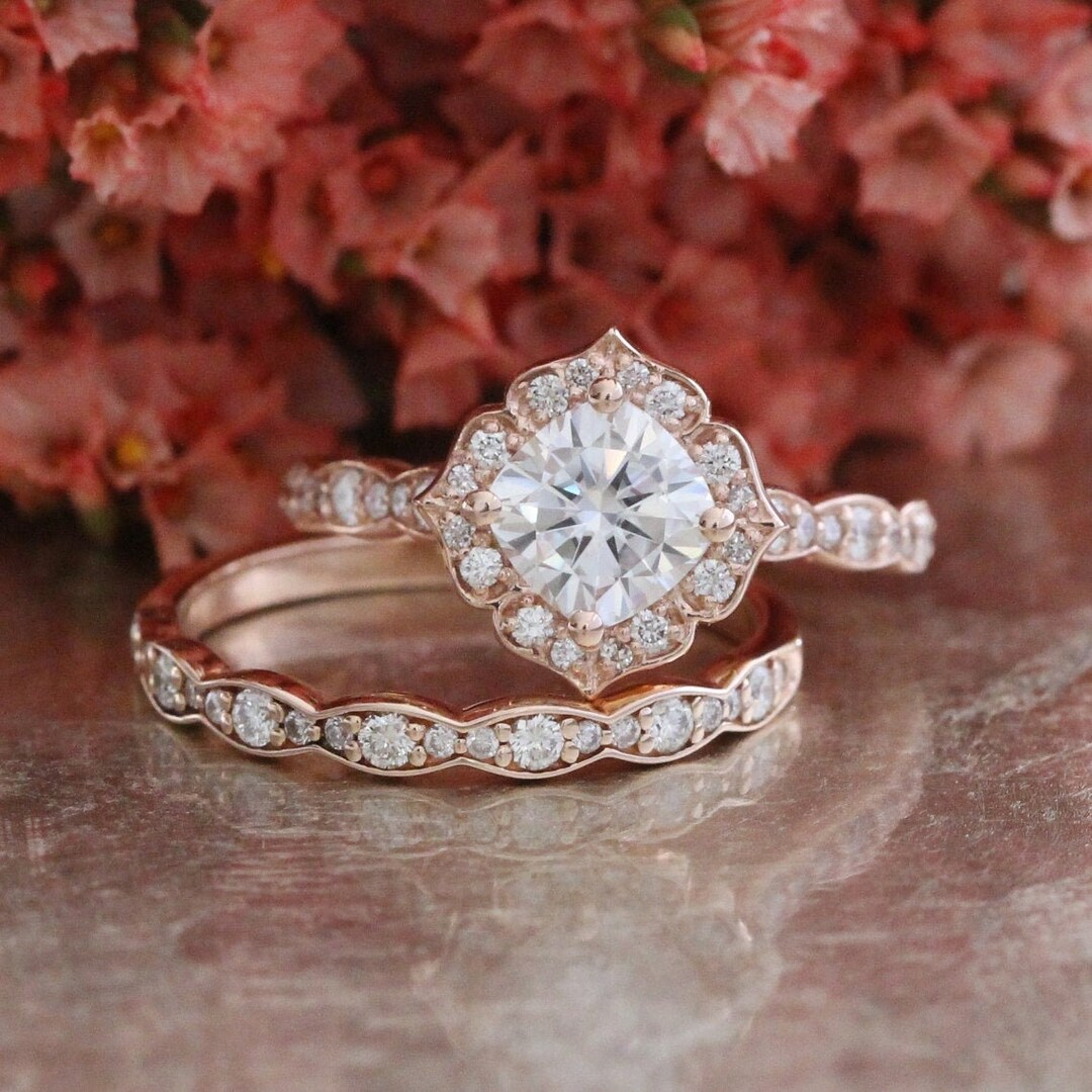 Forever One Moissanite Engagement Ring and Scalloped Diamond - Etsy