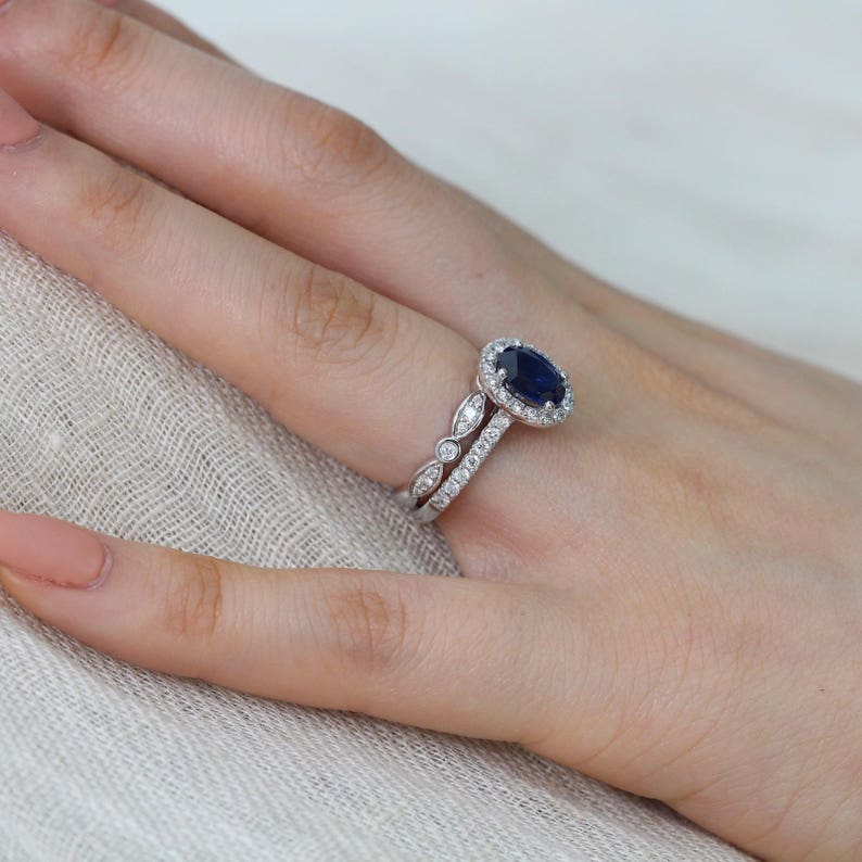 Oval Sapphire Engagement Ring and Bezel Scalloped Diamond Etsy