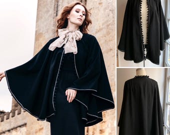Capa negra vintage 100 % lana con ribete de pompones. Disfraz de teatro, vampiro, Drácula, bruja, gótico, Halloween, cosplay. Talla única.