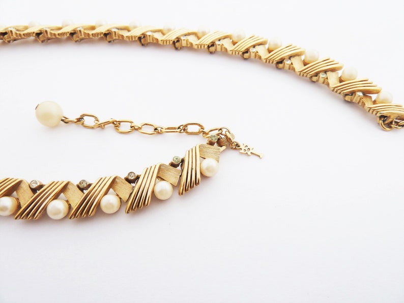 Vintage Crown Trifari Gold Tone Faux Pearl and Clear Rhinestone Choker Necklace with Geometric Zigzag Design