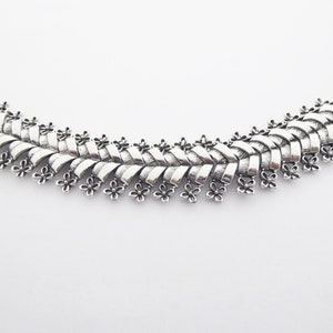 Vintage Jewelcraft Silver Tone Chevron and Flower Link Mid Century Bracelet