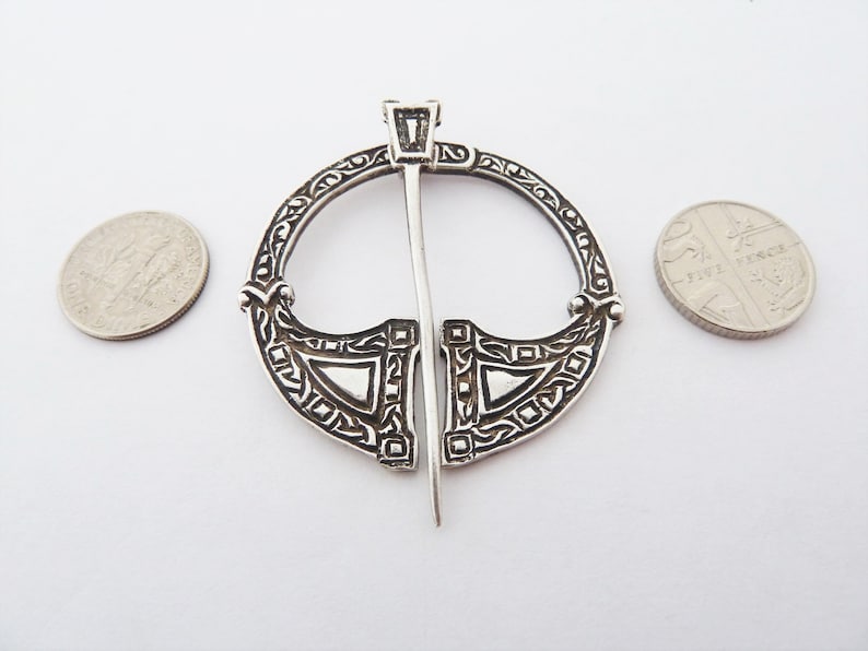 Vintage Robert Allison Scottish Sterling Silver Celtic Penannular Brooch Hallmarked Glasgow 1954