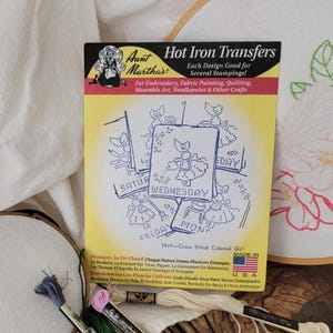 Cross Stitch Colonial Girl #3419 Aunt Martha&#39;s Hot Iron Embroidery Transfer pattern