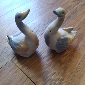 Vintage Japanese Takahshi geese salt and pepper shakers
