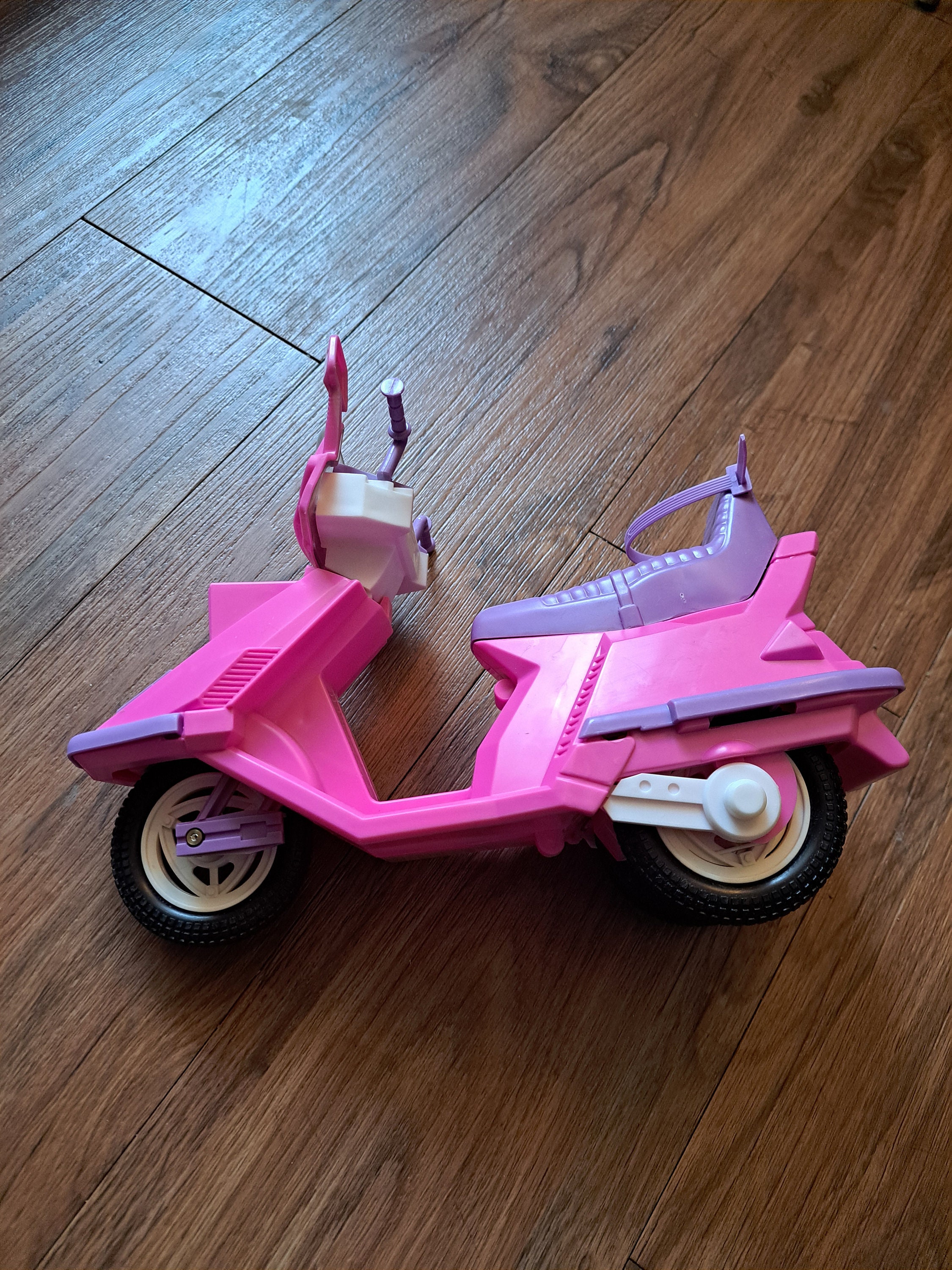 Scooter barbie vintage avec sa boîte