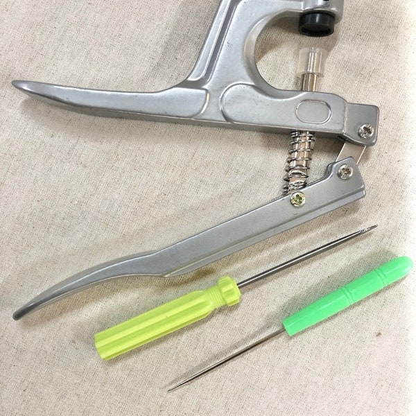 Kam Snap Pliers - Plastic Snap Pliers