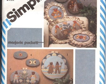 Simplicity 5914  UNCUT pillow pattern Set of Appliqued Pillows and Hoop Wall Hangings--One Size 21 Pieces and Transfers  ID440