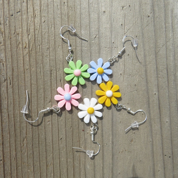 Sterling Silver Daisy Earrings, Sterling Silver Earrings,  Hypoallergenic Earrings, Sterling Silver, Daisy Earrings, Daisy