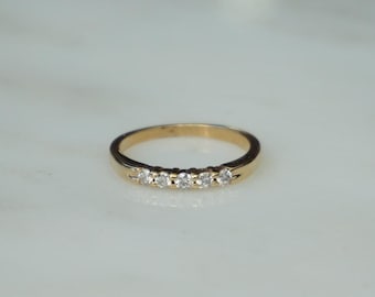 14K Gold Diamond Band / Vintage Estate C1970 14K Gold 0.28TCW Round Brilliant cut Five-Diamond Wedding Band / Diamond Stacking Band Sz 7.75
