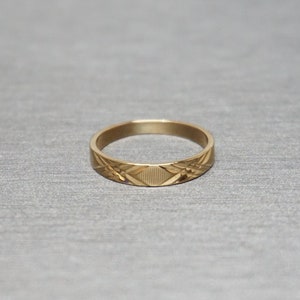 Gold Geometric Band / Unisex Vintage Estate C1970 Engraved 14K Gold Geometric Design Wedding Band / Men&#39;s Gold Wedding Band  Sz 8.5