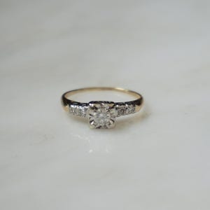 Vintage Mid Century Estate C1960 14K Two Tone Gold 0.30TCW Round Brilliant Diamond Solitaire Square Illusion Engagement Ring  Sz 7.25
