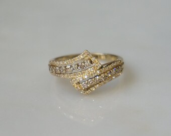 Champagne Diamond Bypass Ring / 10K Gold 0.80TCW Champagne Cognac Fancy Brown & White Diamond Two Way Bypass Ring  Sz 7